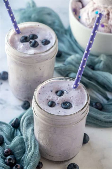 blueberry-milkshake-easy-to-make-perfect-noshing image