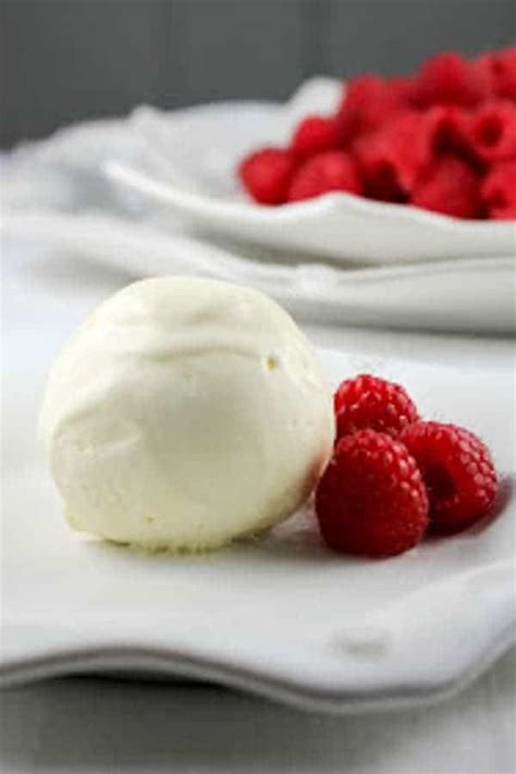 white-chocolate-ice-cream-that-skinny-chick-can-bake image