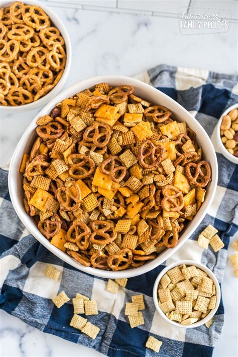 how-to-make-crockpot-chex-mix-easy image