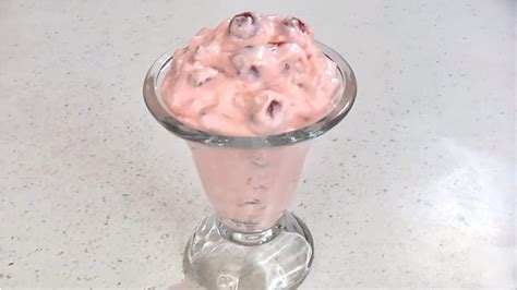 pink-stuff-recipe-amy-lynns-kitchen image