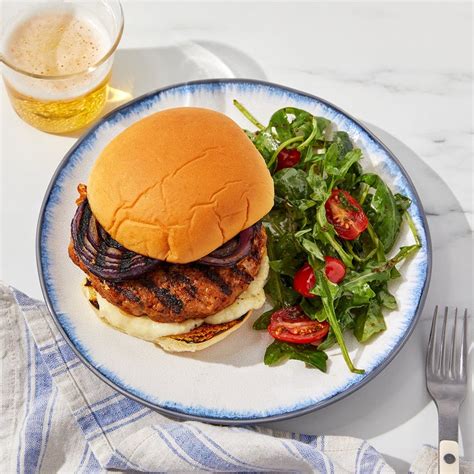 grilled-italian-pork-sausage-burgers-blue-apron image