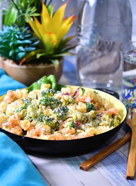 broccoli-cheddar-pasta-salad-24bite image