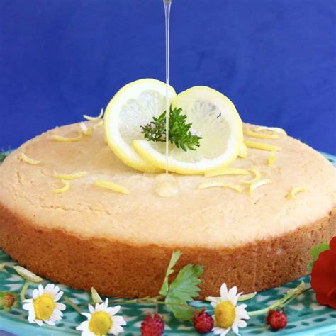 gluten-free-vegan-lemon-drizzle-cake-rhians image