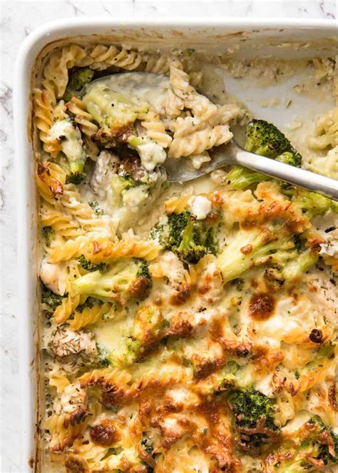 ultra-lazy-healthy-chicken-and-broccoli-pasta-bake image