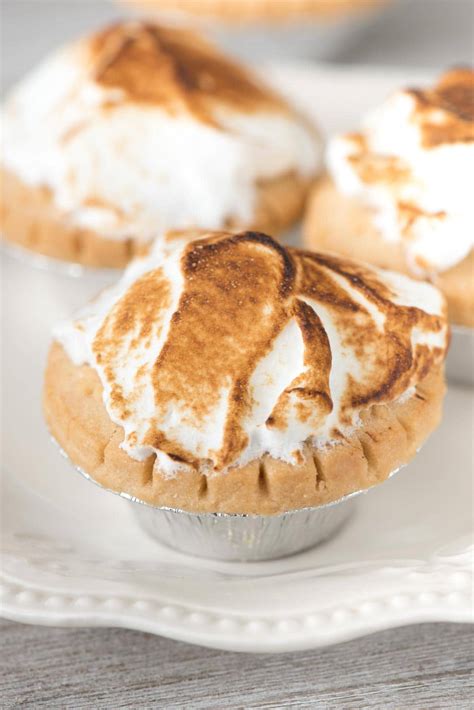 easy-marshmallow-meringue-frosting-crazy-for-crust image