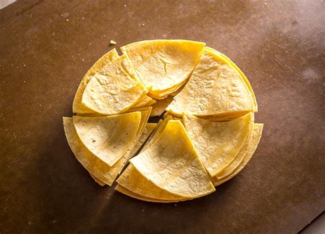 baked-tortilla-chips-mexican-please image