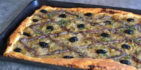 provences-version-of-pizza-pissaladire-perfectly image