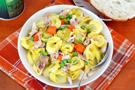 chicken-tortellini-soup-recipe-food-fanatic image