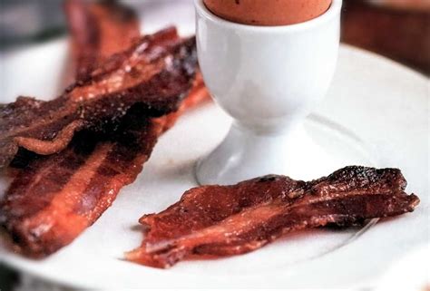 maple-candied-bacon-recipe-leites-culinaria image