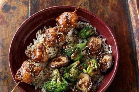 hoisin-chicken-skewers-with-broccoli-and-mushrooms image