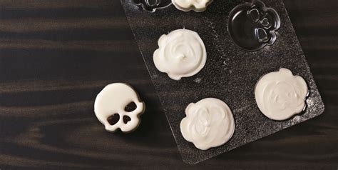 funny-bones-cookies-recipe-how-to-make-funny image