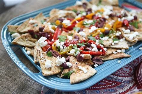 vegetarian-mediterranean-nachos-easy-appetizer-or image