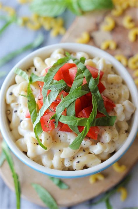 caprese-mac-and-cheese-damn-delicious image