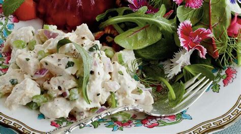 tarragon-chicken-salad-recipe-with-grapes-thefoodxp image