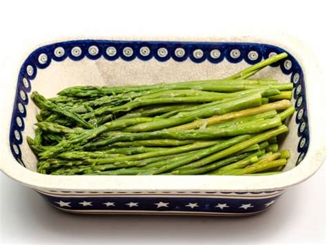 slow-cooked-asparagus-crockpot-recipe-cdkitchencom image