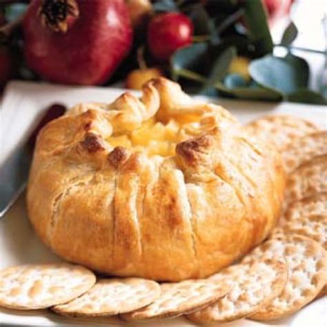 baked-brie-en-crote-with-apple-compote-williams image