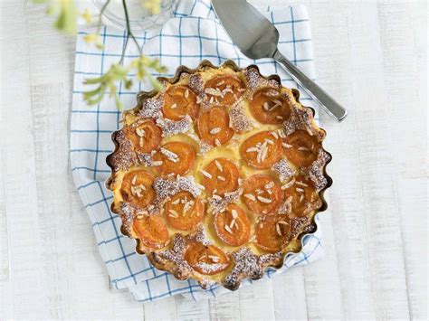 apricot-clafoutis-recipe-kitchen-stories image