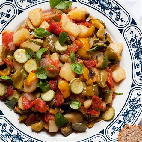 best-summer-vegetable-stew-recipe-how-to-make image