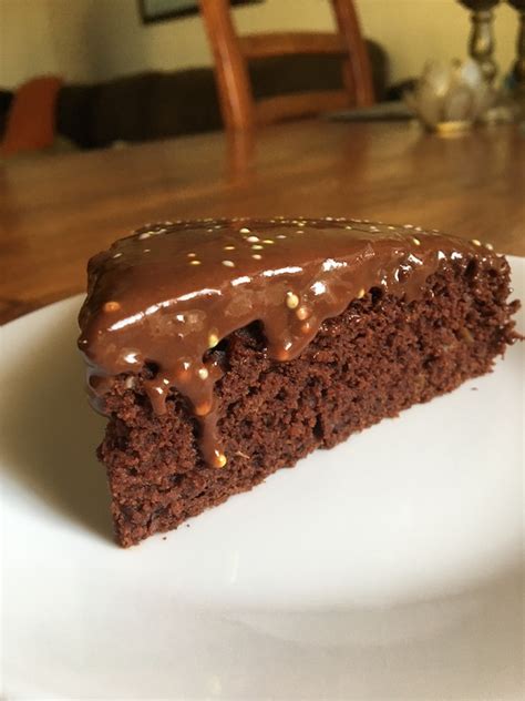 easy-vegan-chocolate-cake-recipe-oil-free-whole-grain image