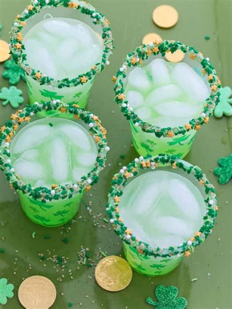 tipsy-leprechauns-green-cocktails-recipe-delicious-table image