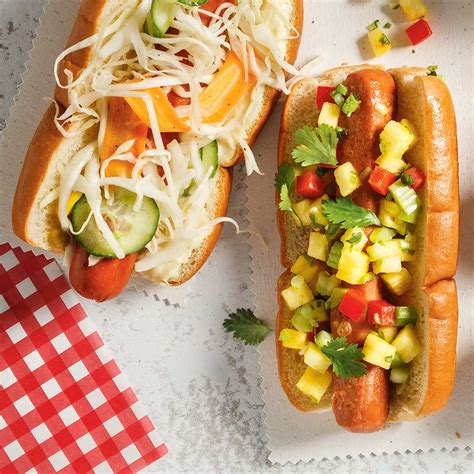 hot-dogs-with-coleslaw-ricardo image