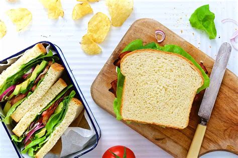 king-arthurs-classic-white-sandwich-bread image