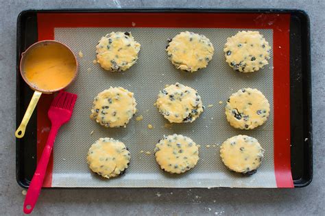 making-scones-tips-and-troubleshooting-problems-the image