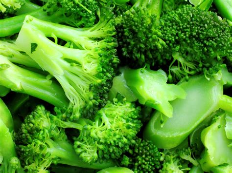 steamed-broccoli-with-butter-the-weathered image