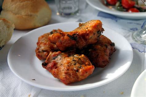 greek-tomato-fritters-recipe-domatokeftethes-the image