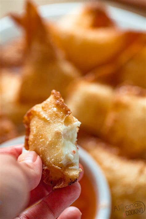 crab-rangoon-recipe-takeout-copycat-how-to image