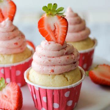 strawberry-shortcake-cupcakes-damn-delicious image