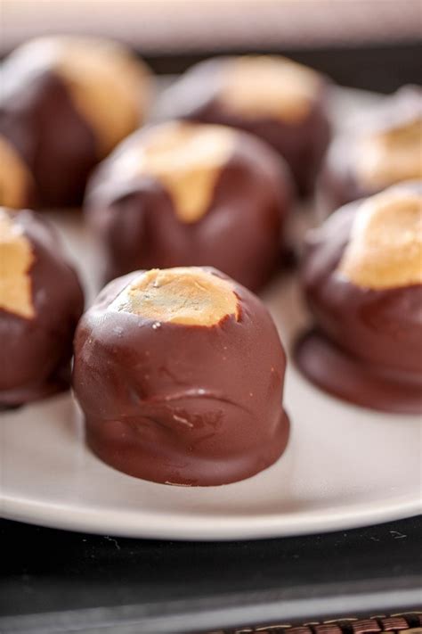 peanut-butter-oreo-truffles-baking-beauty image