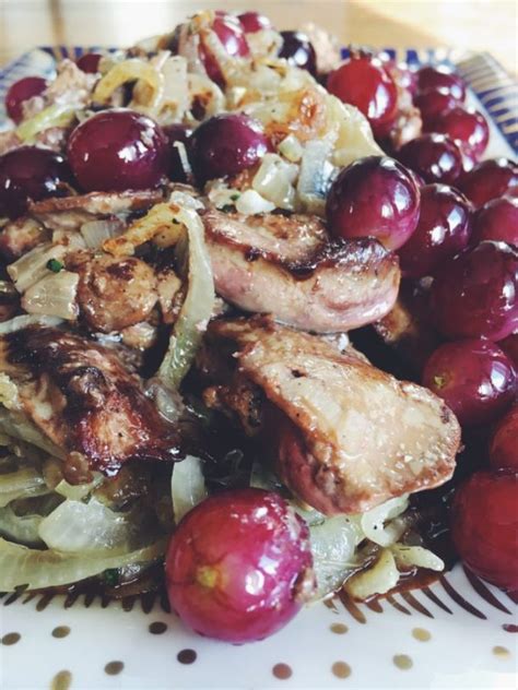 chicken-livers-with-grapes-and-carmelized-onions image