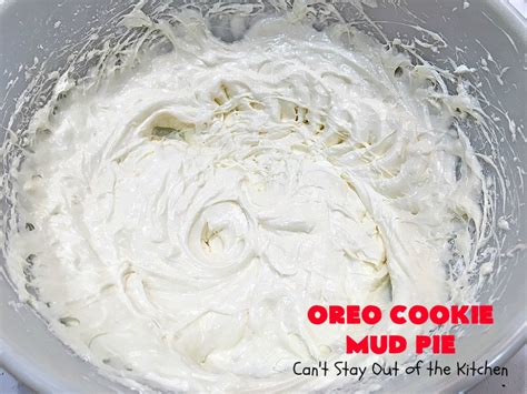oreo-cookie-mud-pie-cant-stay-out-of-the-kitchen image