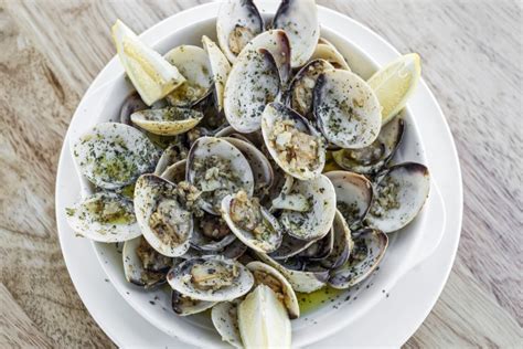 steamed-clams-new-england-cooks image