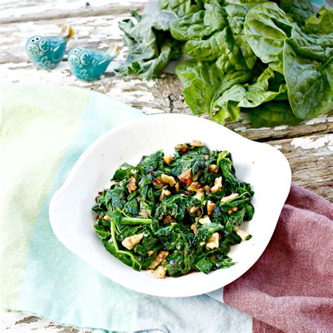 how-to-make-wilted-garlicky-spinach-with image