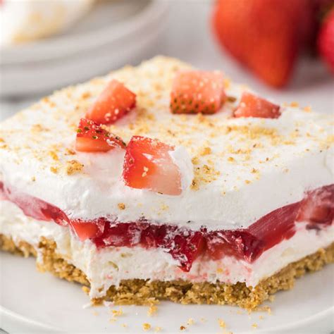 strawberry-delight-recipe-desserts-on-a-dime image