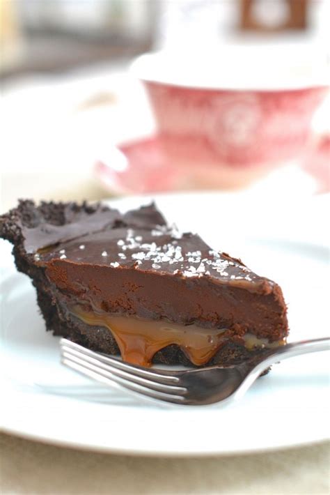no-bake-chocolate-salted-caramel-pie-the-naptime image