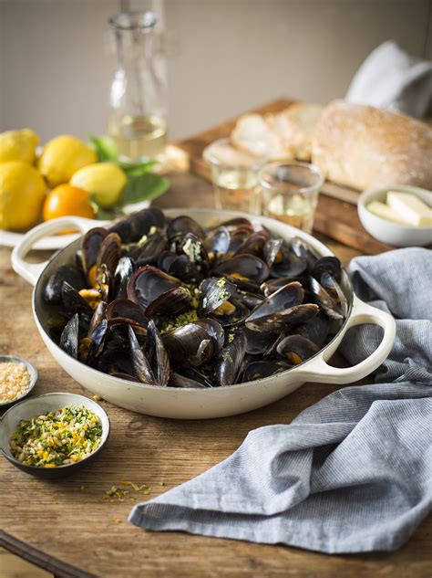 mussels-steamed-in-orange-fennel-recipe-drizzle image