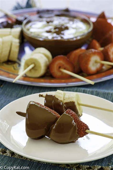 melting-pot-chocolate-fondue-copykat image