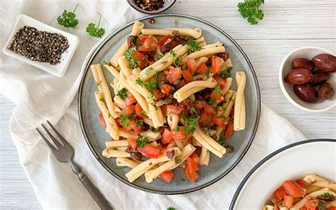 puttanesca-pasta-salad-vegan-mrs-joness-kitchen image
