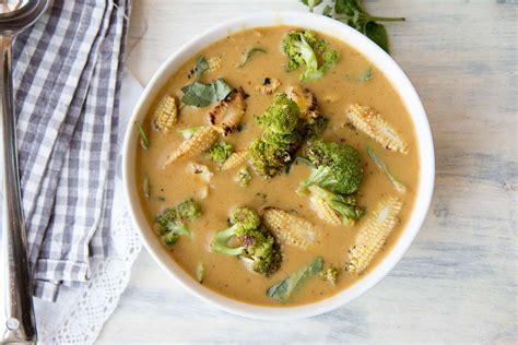 vegetarian-thai-red-curry-recipe-by-archanas-kitchen image