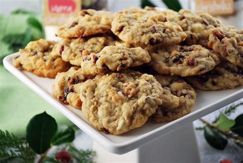 white-chocolate-cranberry-oatmeal-cookies-amees image