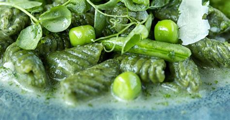 pasta-spinach-cavatelli-with-peas-and-parmesan image