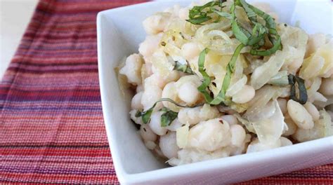 white-beans-with-onion-confit-story-of-a-kitchen image