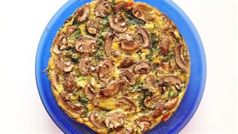 mushroom-spinach-and-tomato-frittata-further-food image