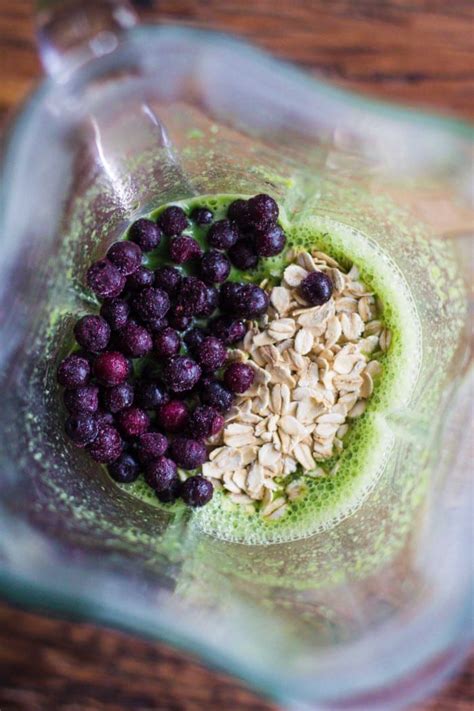 meal-replacement-blueberry-green-smoothie-food image