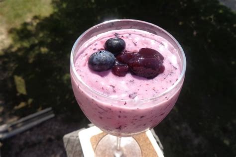 blueberry-almond-frappuccino-recipe-dairy-free image