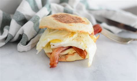easy-bacon-egg-and-cheese-breakfast-sandwiches-the image