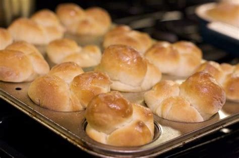 kitchenaid-sixty-minute-dinner-rolls-on-bakespacecom image